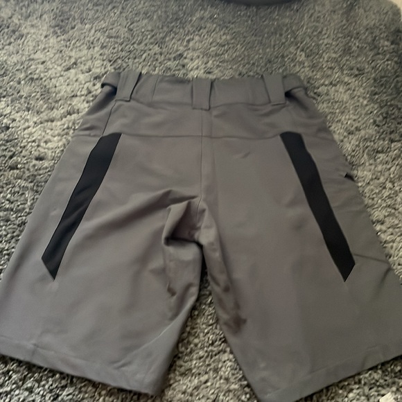 The northface shorts - Picture 11 of 11